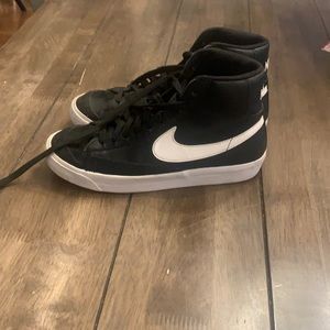Nike blazer mid ‘77 vintage youth